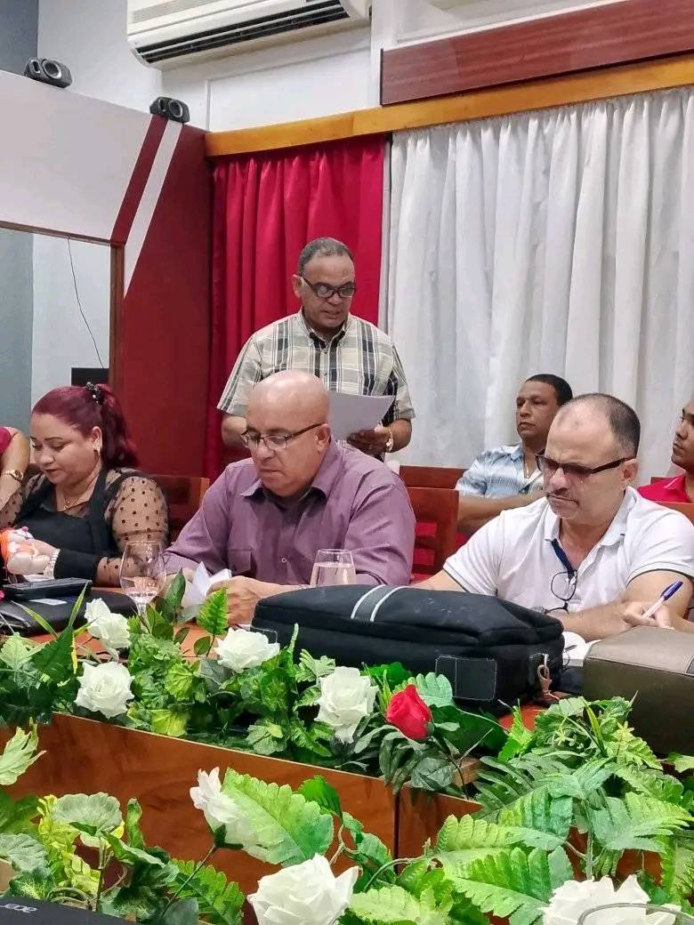 Holguín en Alerta: estrategias de transporte frente al Huracán Melissa